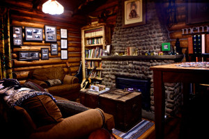 The library is a cozy place to while away a few quiet hours at the ranch